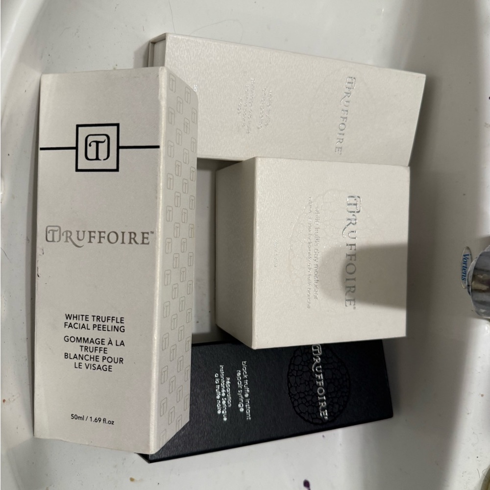 TRUFFOIRE LOT! White Truffle Facial repair mask eye serume Peeling - White